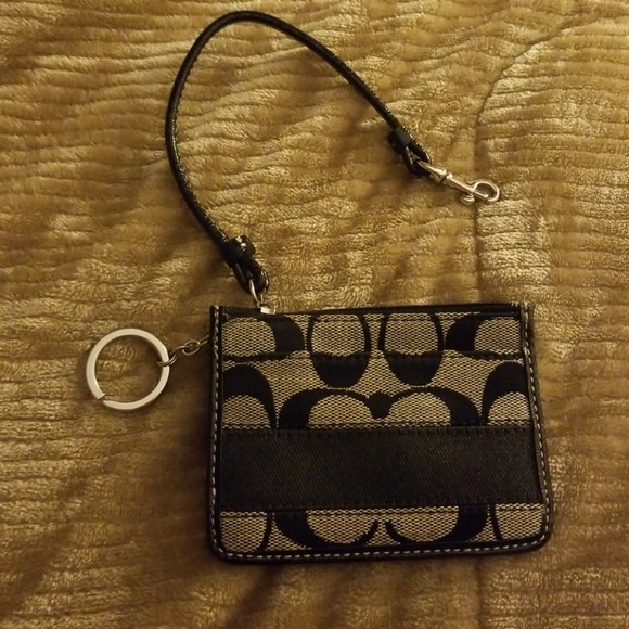 Coach small wallet ❣ - Picture 1 of 3